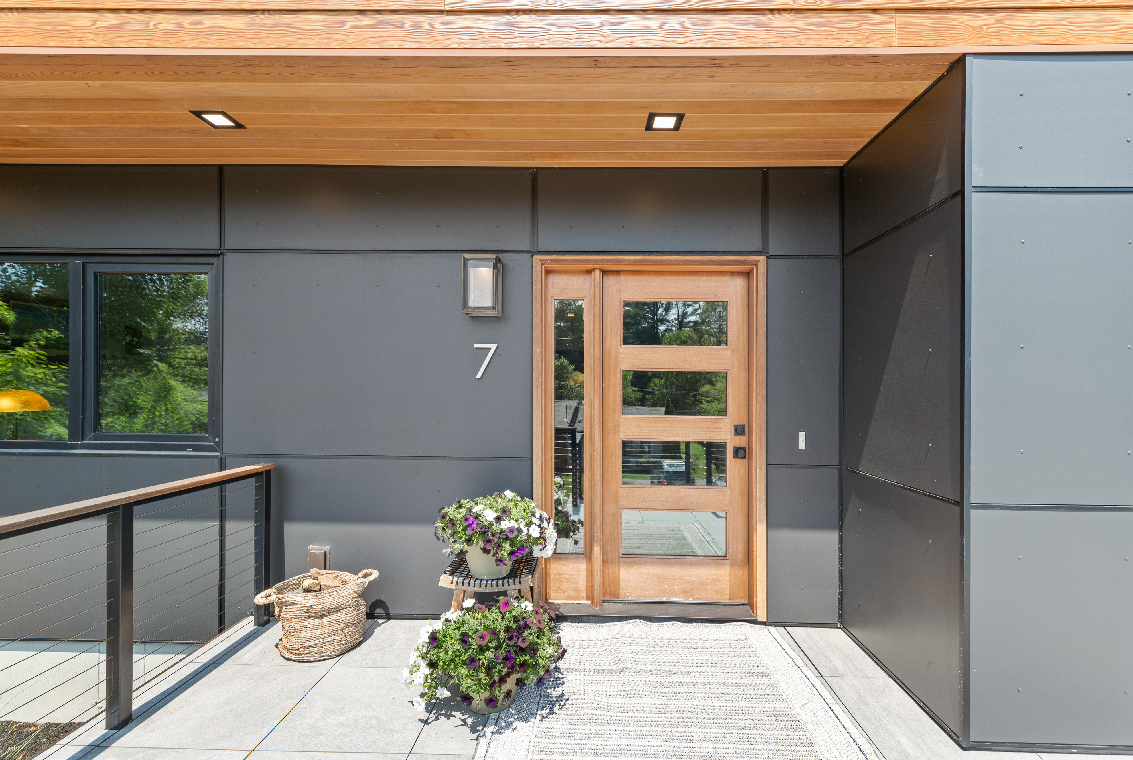 7 Pickman Road Beverly, MA 01915 - Photo 3 of 31