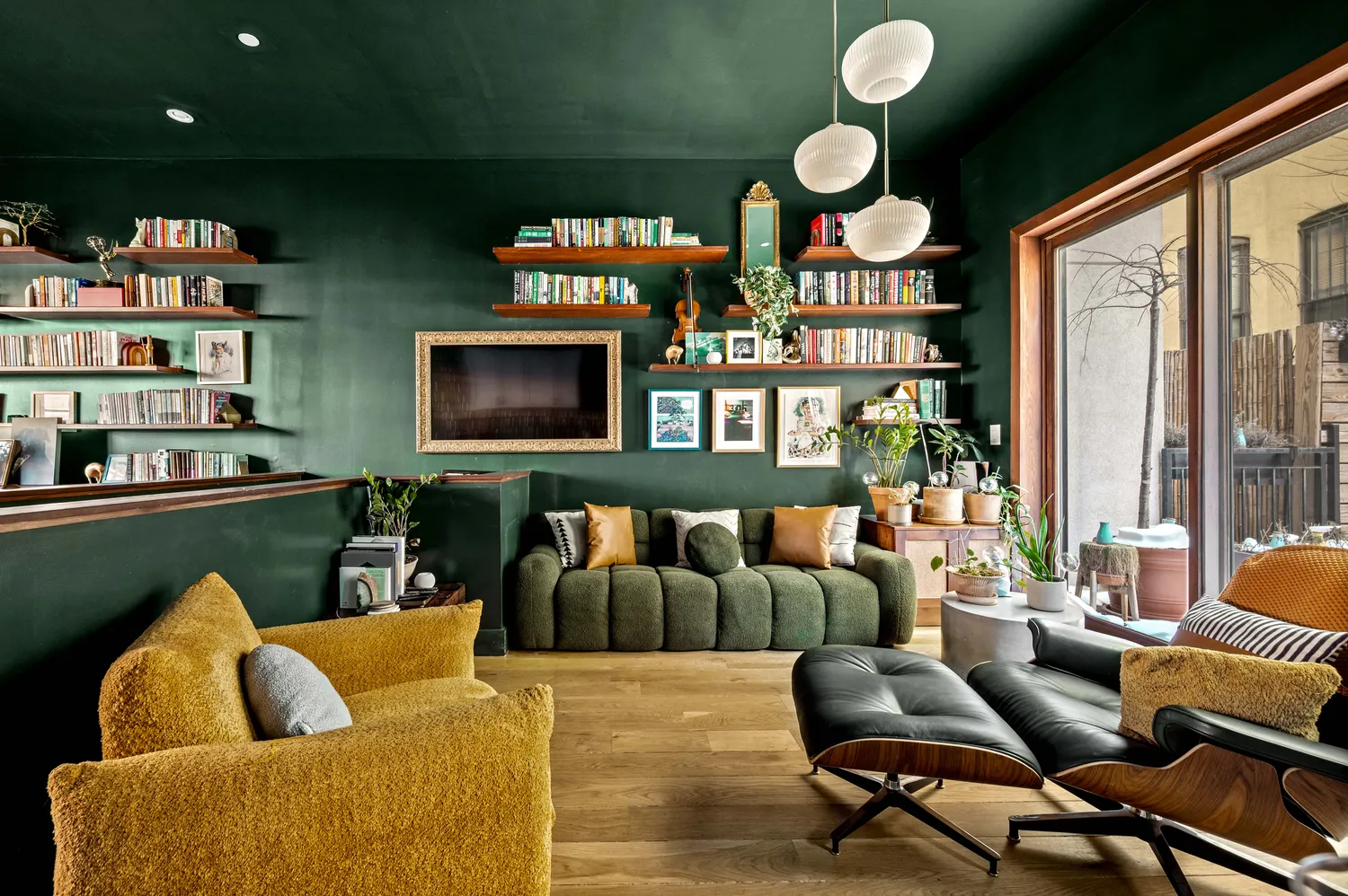 $3,800 | 210 Pulaski Street, Unit 1A | Bedford-Stuyvesant