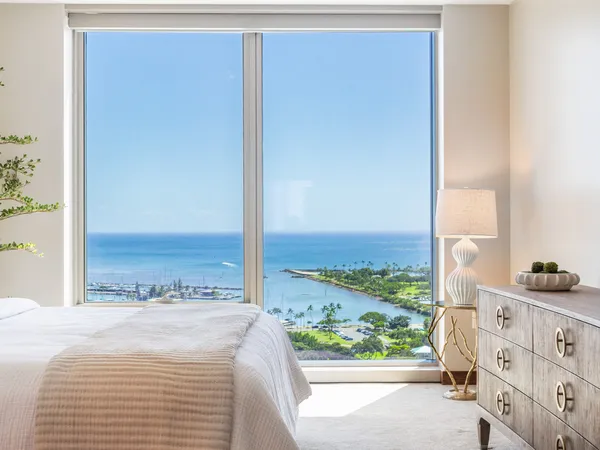 $3,495,000 | 1555 Kapiolani Boulevard, Unit 2002, Honolulu, HI 96814