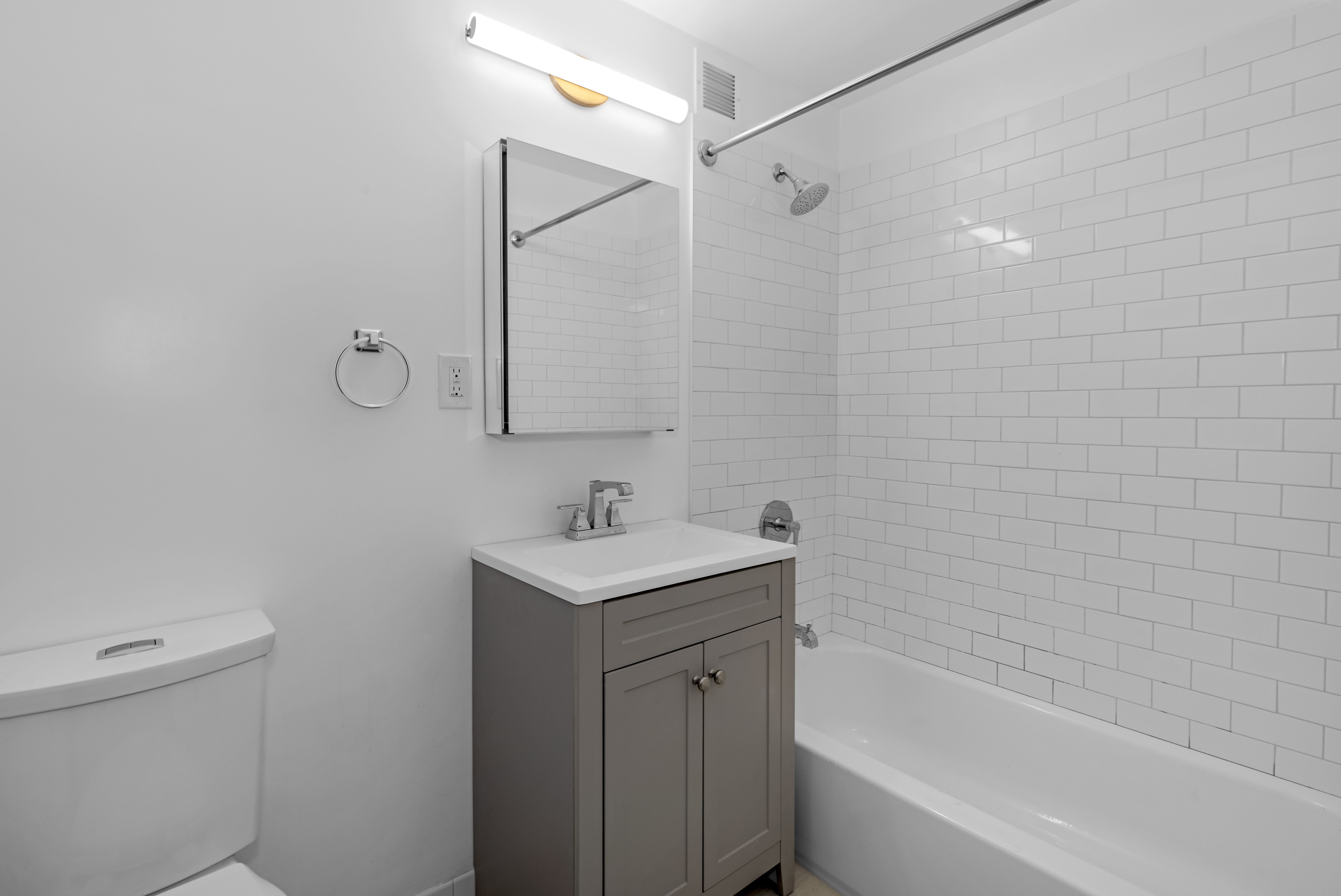 344 East 87th Street, Unit D Manhattan, NY 10128 - Photo 3 of 7