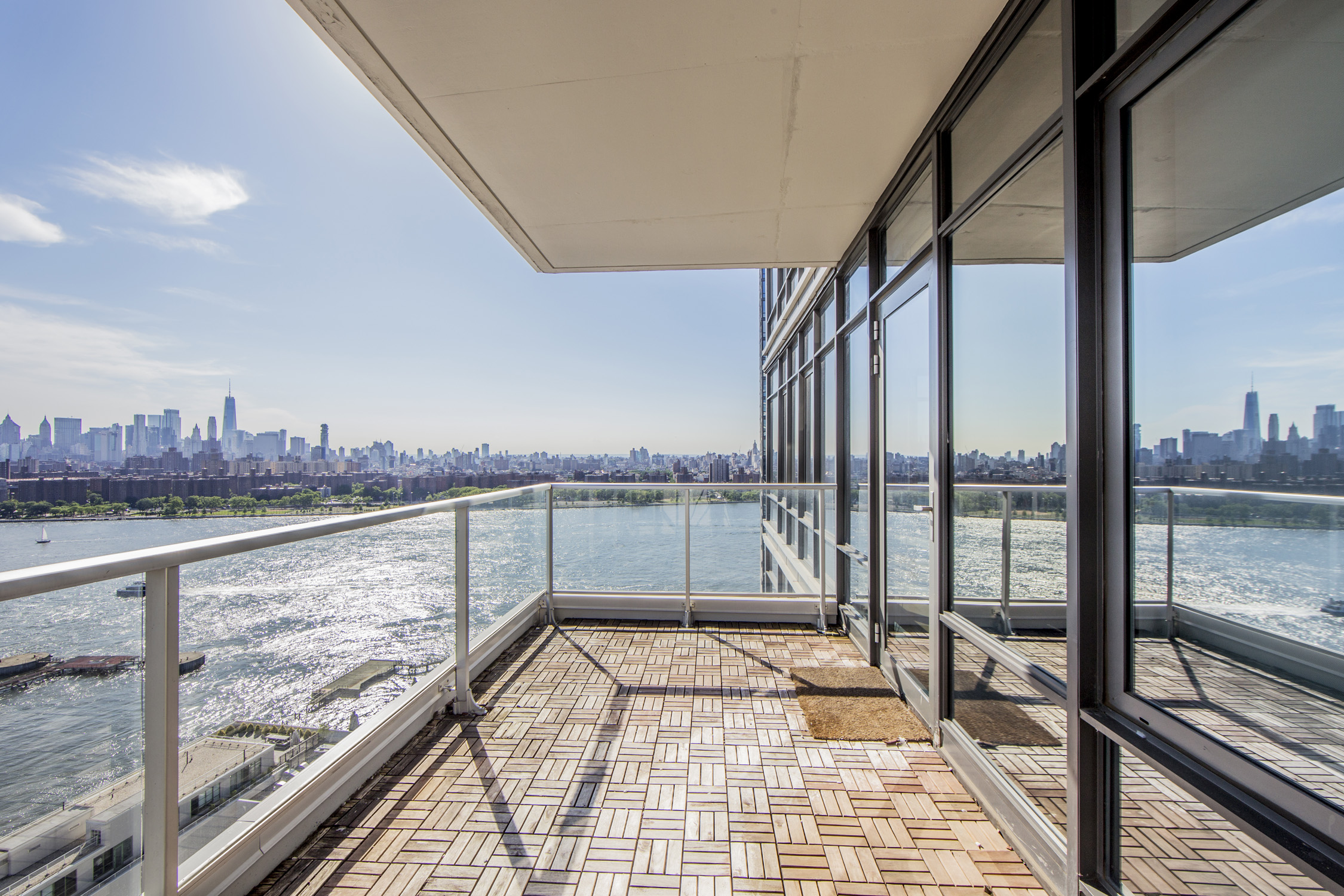 1 Northside Piers, Unit 25D Brooklyn, NY 11249 - Photo 2 of 19 a view of balcony