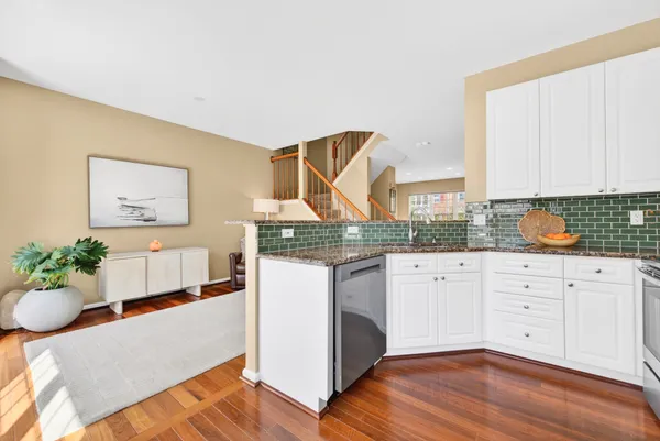 $800,000 | 12017 Edgemere Circle, Reston, VA 20190