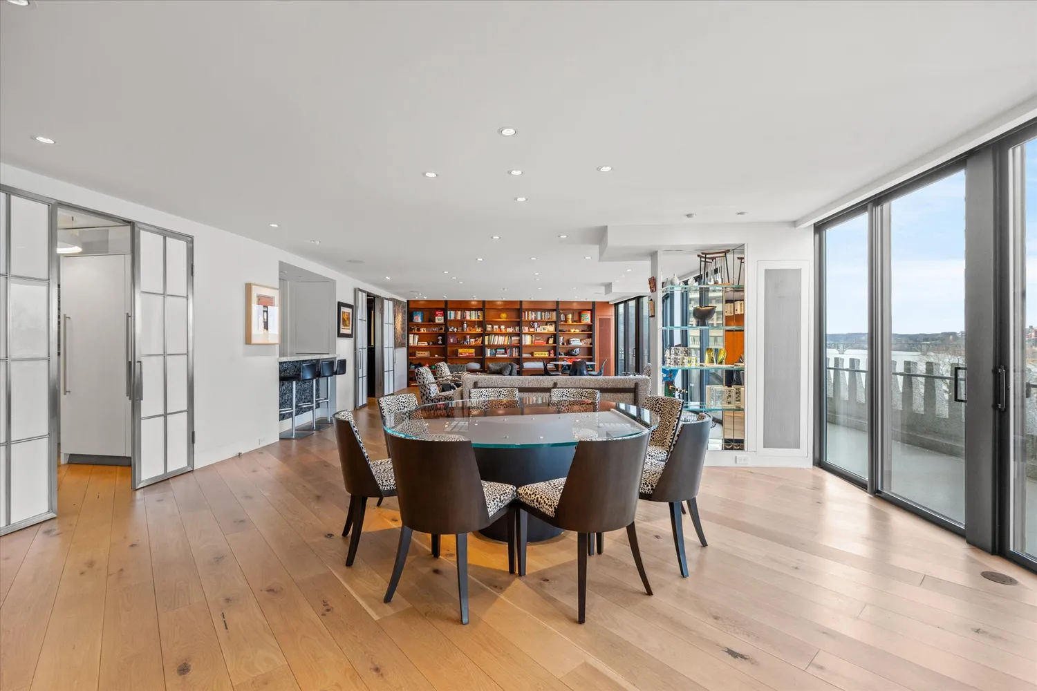 Contact Agent | 700 New Hampshire Avenue Northwest, Unit 708/709, Washington, DC 20037