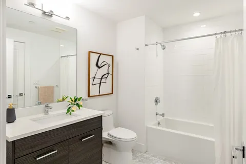 $1,195,000 | 14 West Broadway, Unit 507, Boston, MA 02127