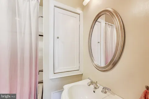 $395,000 | 3515 Hertford Place Northwest, Unit 32, Washington, DC 20010