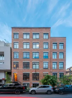 $5,900 | 139 North 10th Street, Unit 2B | Williamsburg