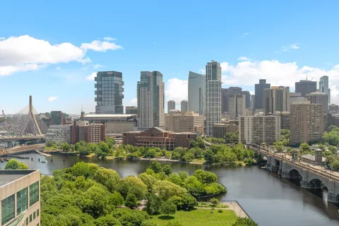 $1,998,000 | 8-12 Museum Way, Unit 2003, Cambridge, MA 02141