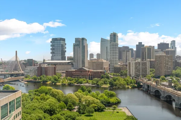 $1,998,000 | 8-12 Museum Way, Unit 2003, Cambridge, MA 02141