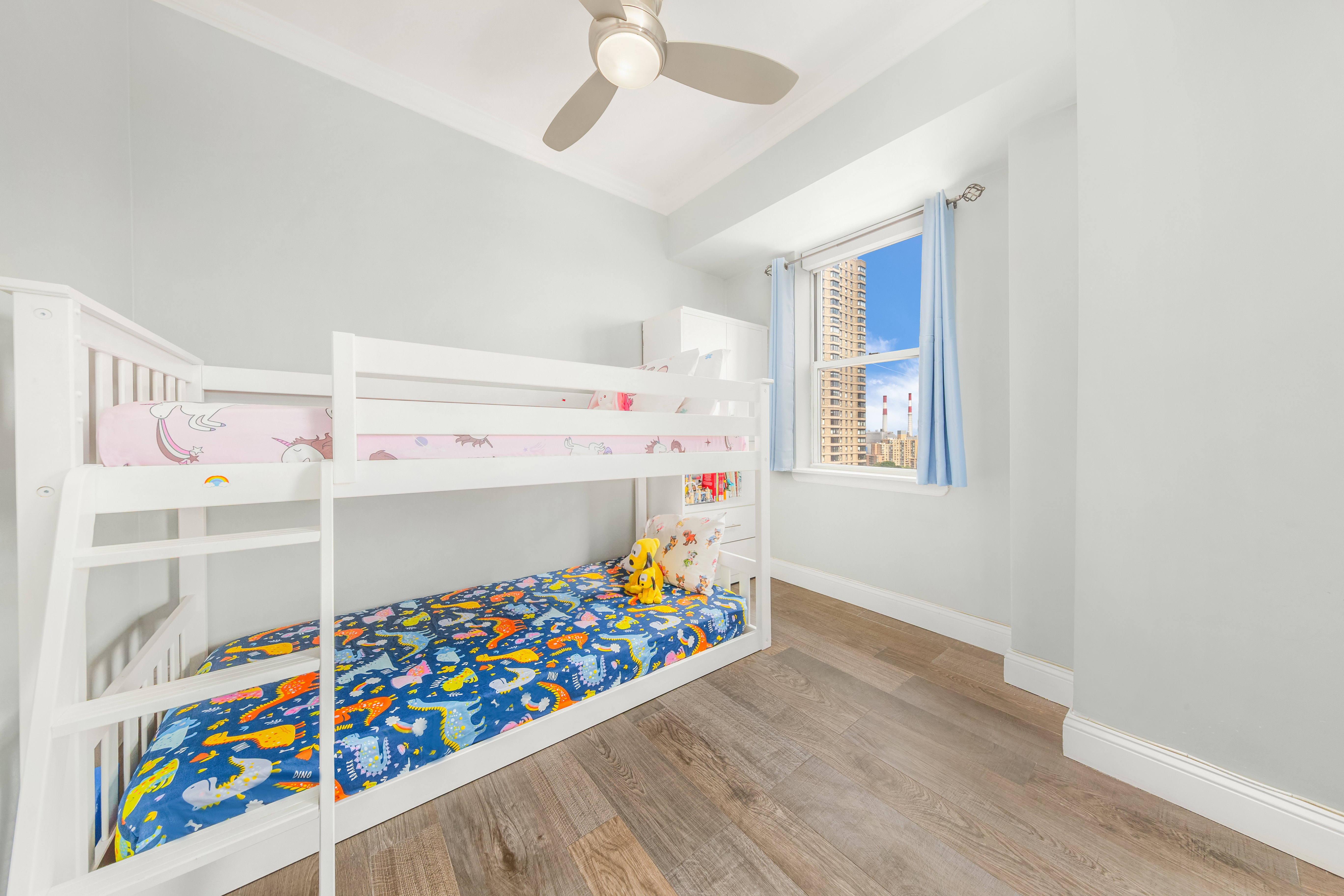 440 East 62nd Street, Unit 20E Manhattan, NY 10065 - Photo 8 of 11 Gallery Image 8