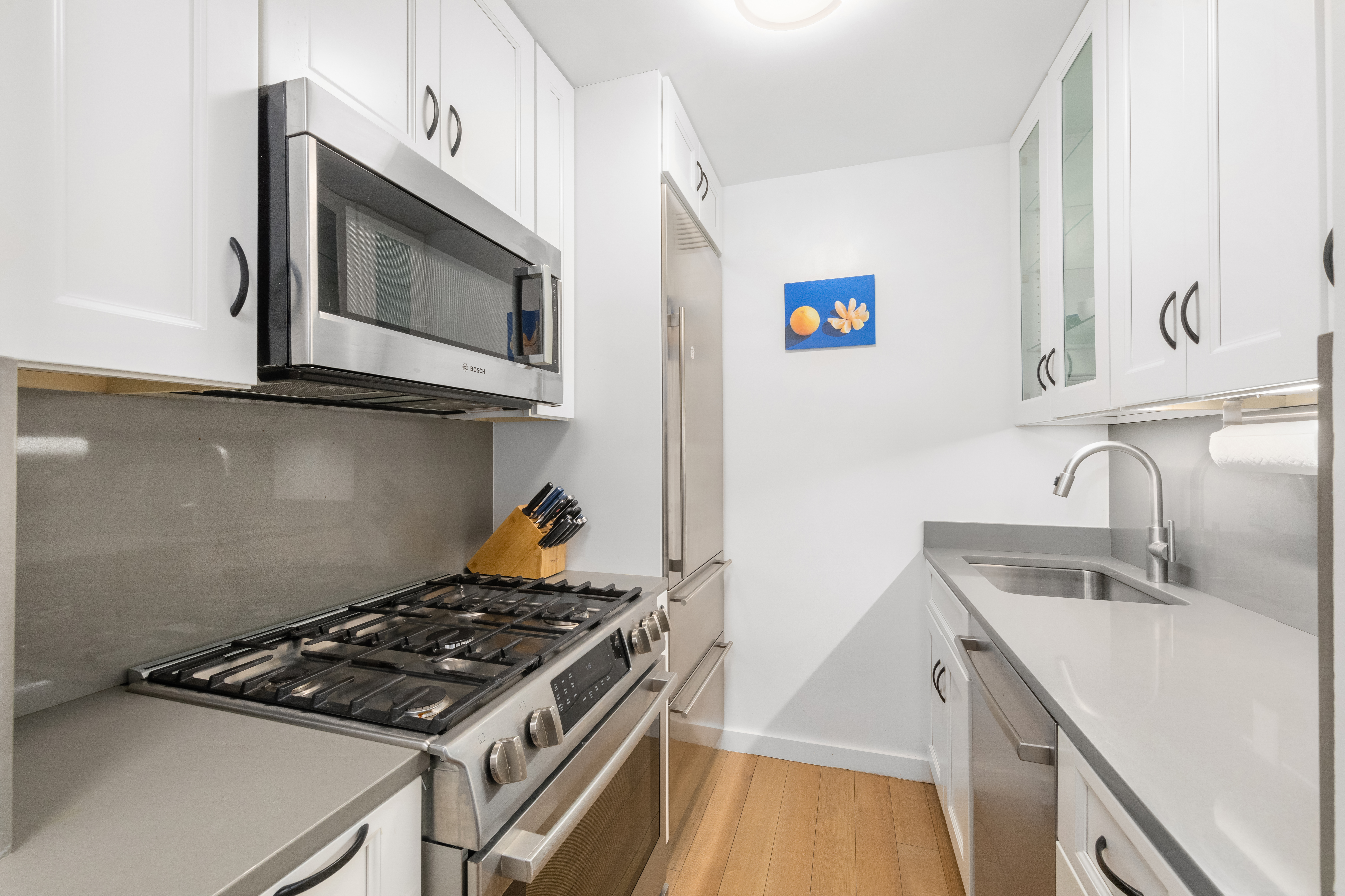 101 West 12th Street, Unit 4H Manhattan, NY 10011 - Photo 4 of 6