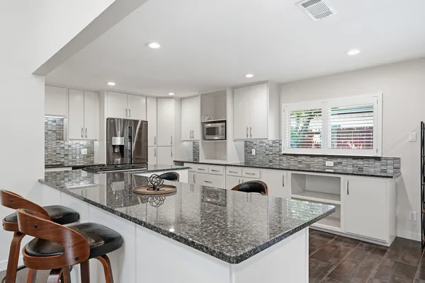 $425,000 | 11411 Park Central Place, Dallas, TX 75230