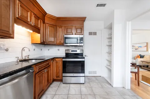 $325,000 | 7 Scotland Place Northwest, Atlanta, GA 30318