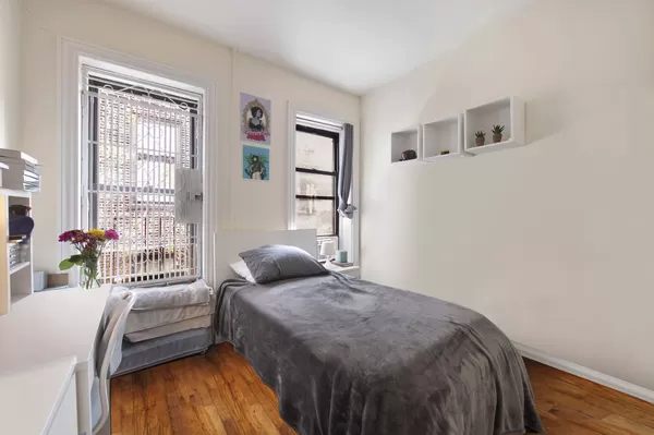 218 Thompson Street, Unit 24 Manhattan, NY 10012 - Photo 3 of 3