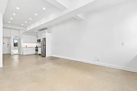 $899,000 | 315 7th Avenue, Unit 16C | Chelsea