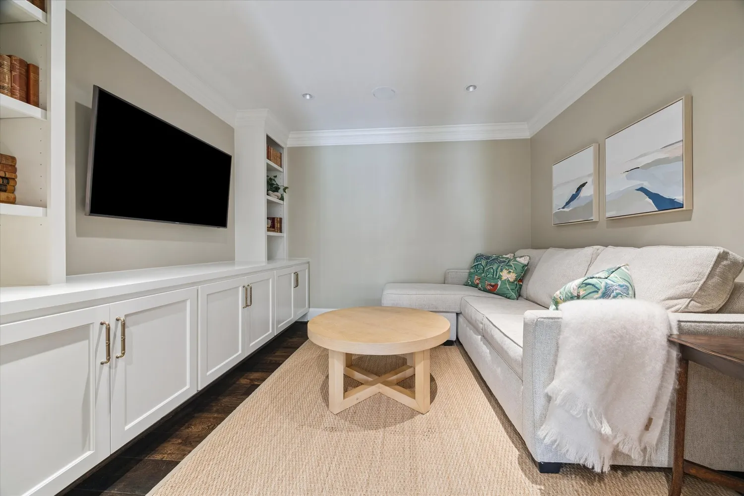 a view of a house with backyard sitting area and garden