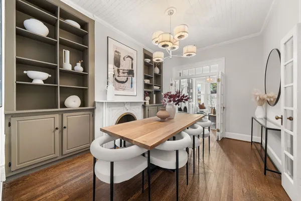 Contact Agent | 1515 T Street Northwest, Washington, DC 20009
