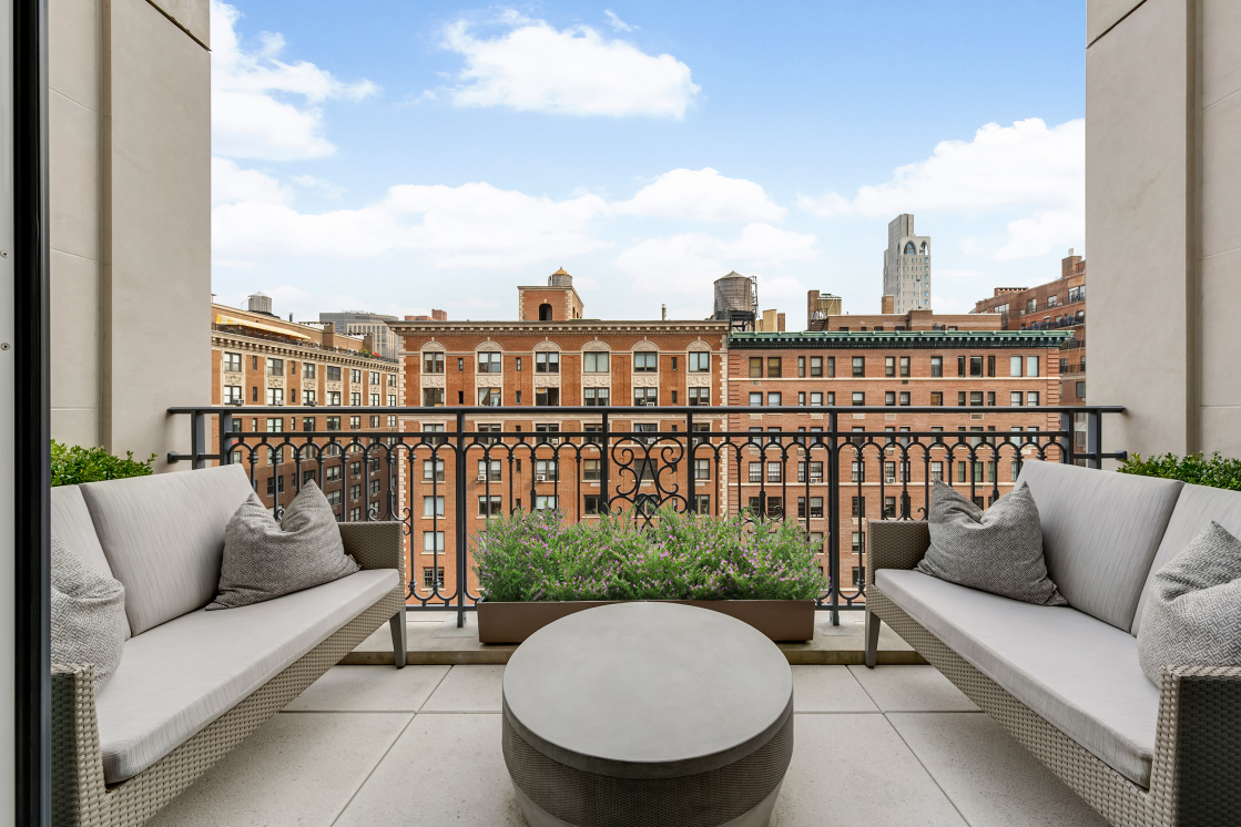 1110 Park Avenue, Unit 10/11G Manhattan, NY 10128 - Photo 6 of 22