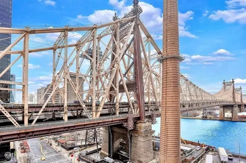 $535,000 | 40 Sutton Place, Unit 9J | Sutton Place