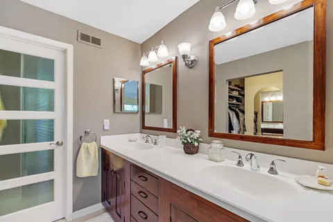 $879,000 | 8 Elf Owl Court, Novato, CA 94949