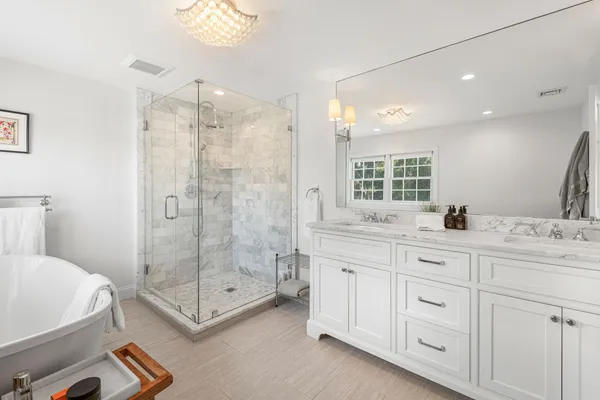 $2,150,000 | 20 Briarfield Road, Barrington, RI 02806