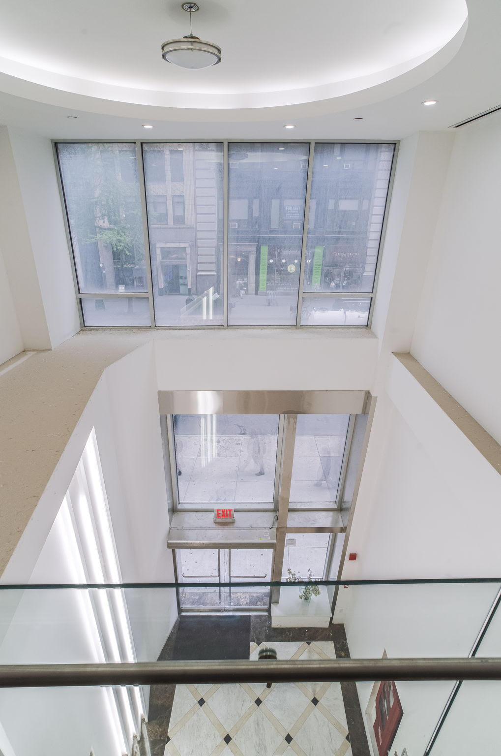 304 5th Avenue Manhattan, NY 10001 - Photo 3 of 6 a view of a entryway