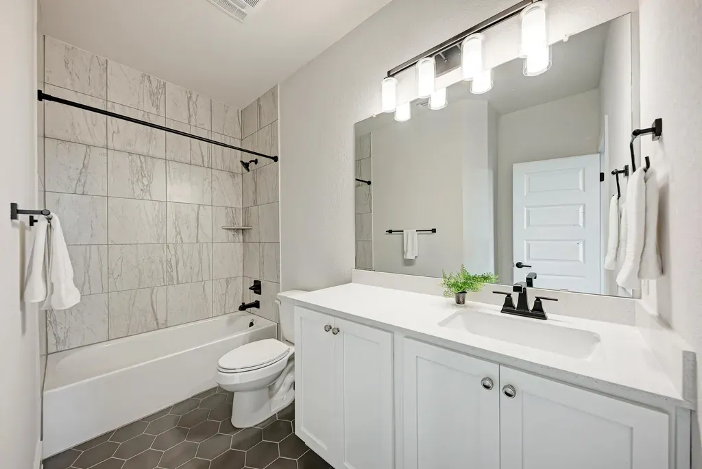 $559,000 | 8417 Thompson Teal Trail, Austin, TX 78744