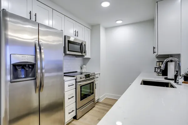 $3,500 | 2001 15th Street North, Unit 623, Arlington, VA 22201