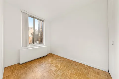 $599,000 | 145 East 48th Street, Unit 14B | Midtown East