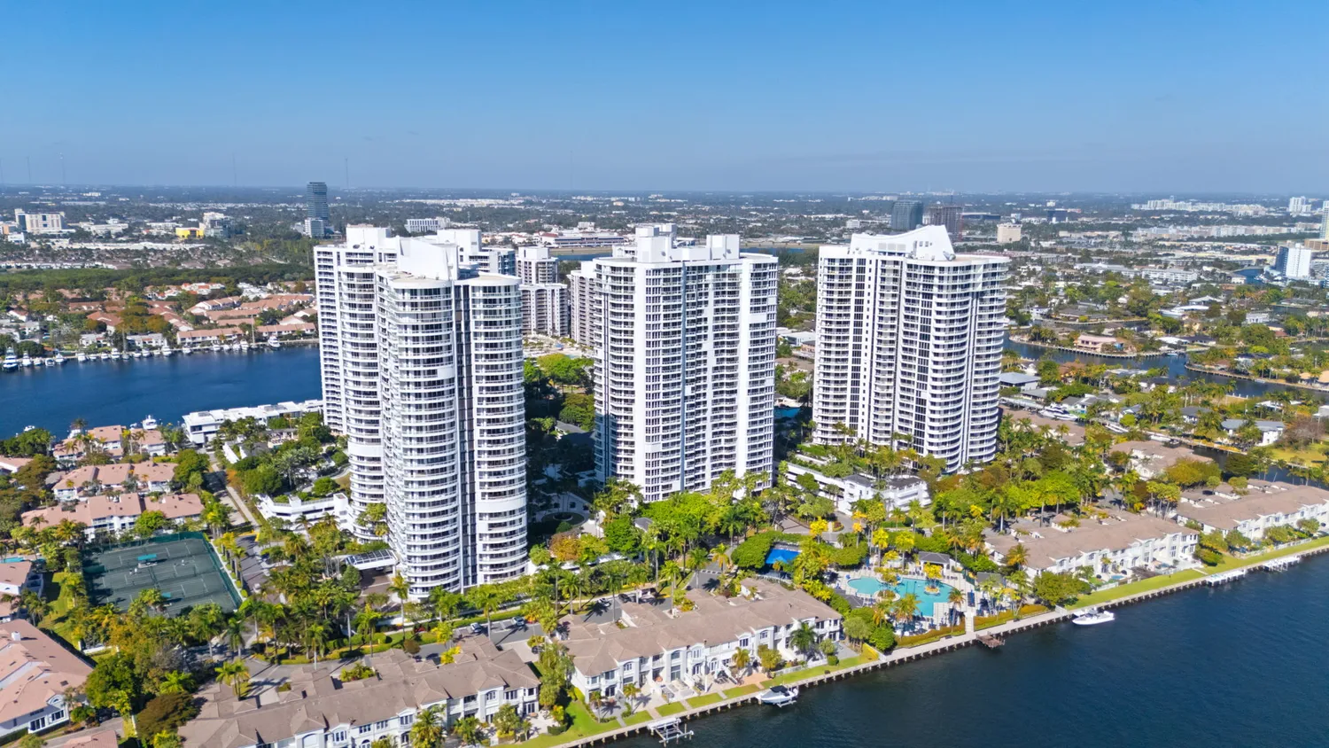 $1,050,000 | 21150 Northeast 38th Avenue, Unit 603, Aventura, FL 33180