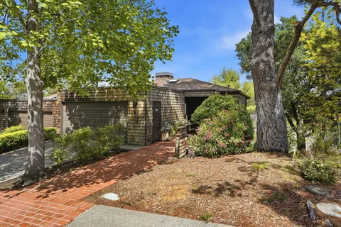 $1,015,000 | 160 La Perdiz Court, San Rafael, CA 94903