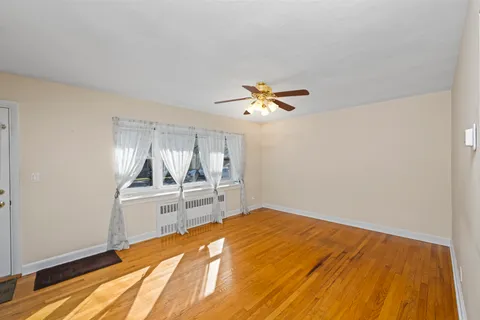 $669,000 | 522 Stewart Avenue | South New York