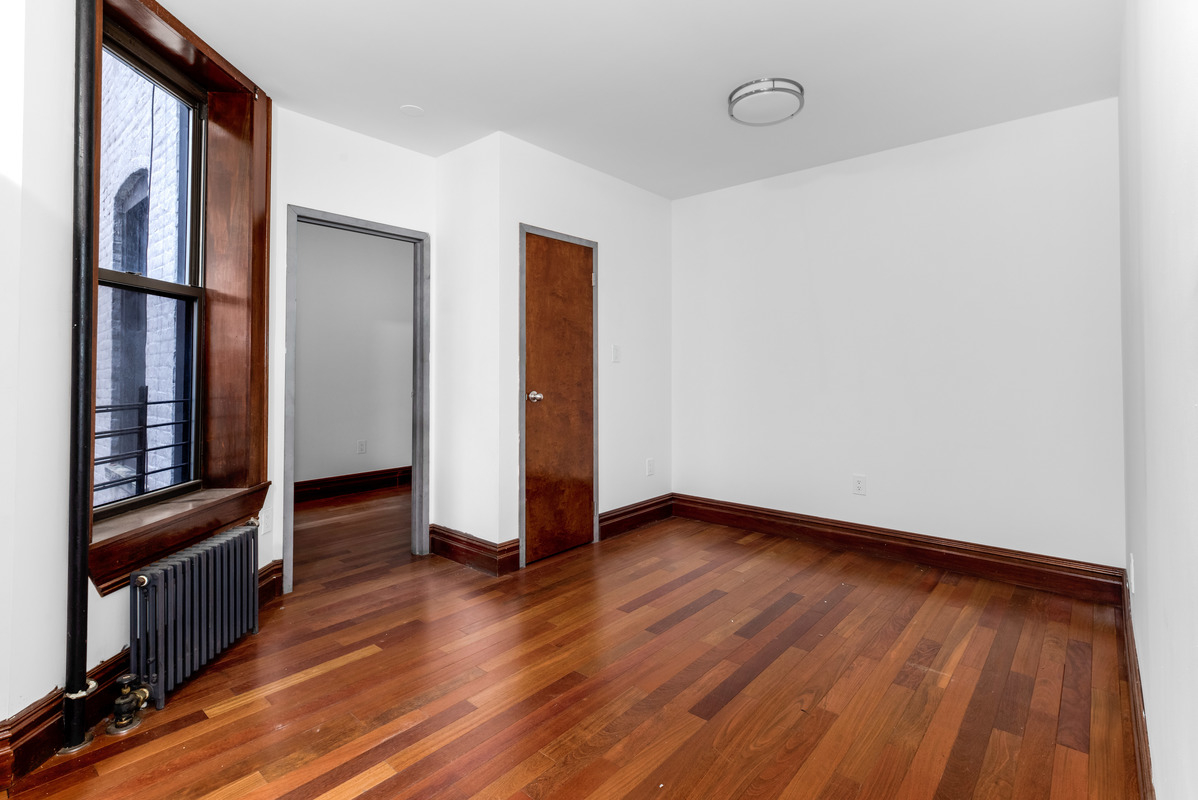 214 East 82nd Street, Unit 20 Manhattan, NY 10028 - Photo 2 of 2