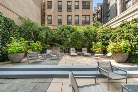 $4,950,000 | 300 East 55th Street, Unit PHC | Sutton Place