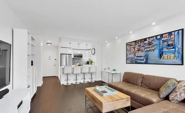 $4,300 | 200 East 27th Street, Unit 2G | Kips Bay