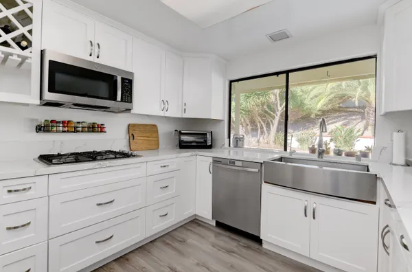 $1,350,000 | 3408 Viewpoint Way, Oceanside, CA 92056