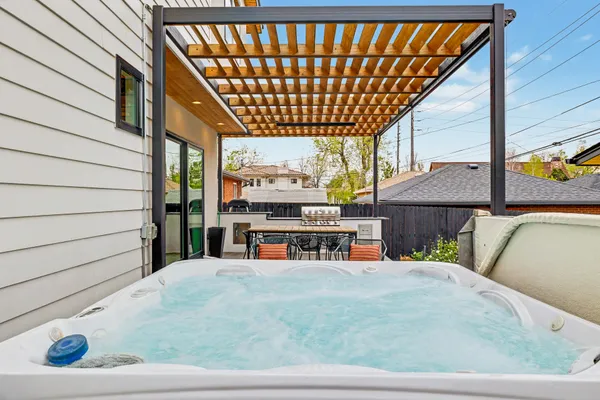 a view of house with a outdoor seating