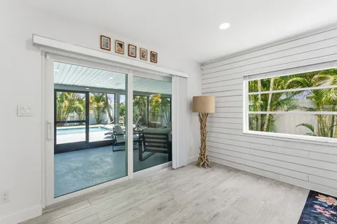 $714,999 | 2701 67th Way North, St. Petersburg, FL 33710