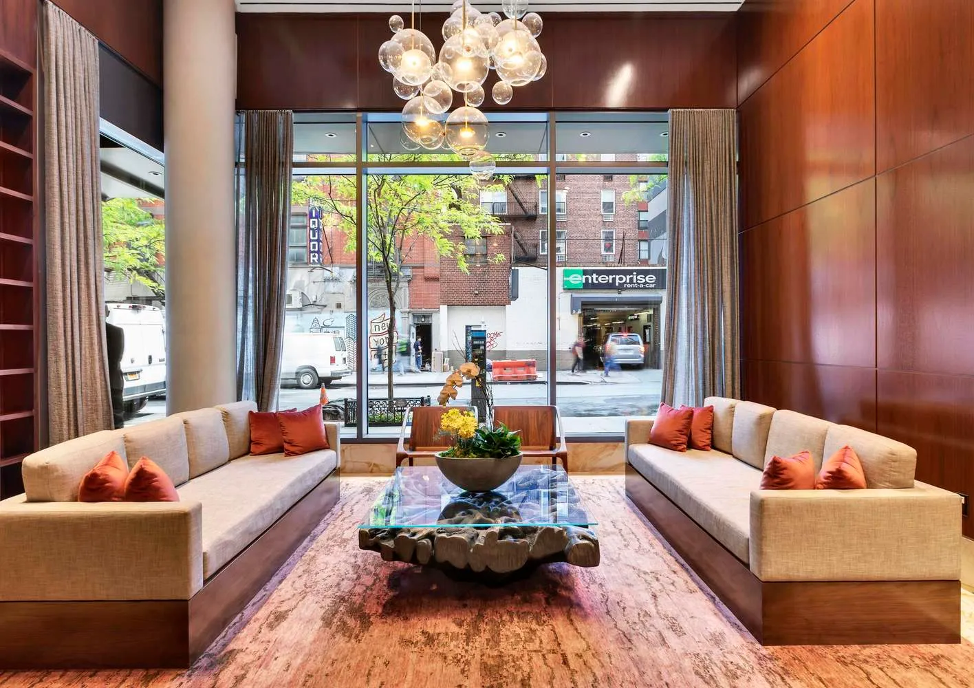 $2,600,000 | 101 West 24th Street, Unit 19B | Chelsea