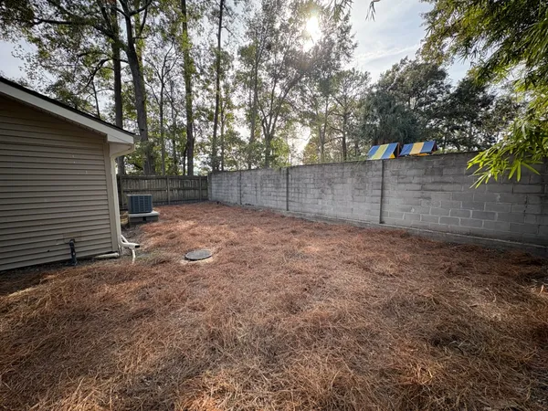 $1,600 | 2240 11th Street, Unit D, Mandeville, LA 70471
