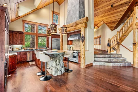 $3,395,000 | 8401 Jake Teeter Drive, Truckee, CA 96161