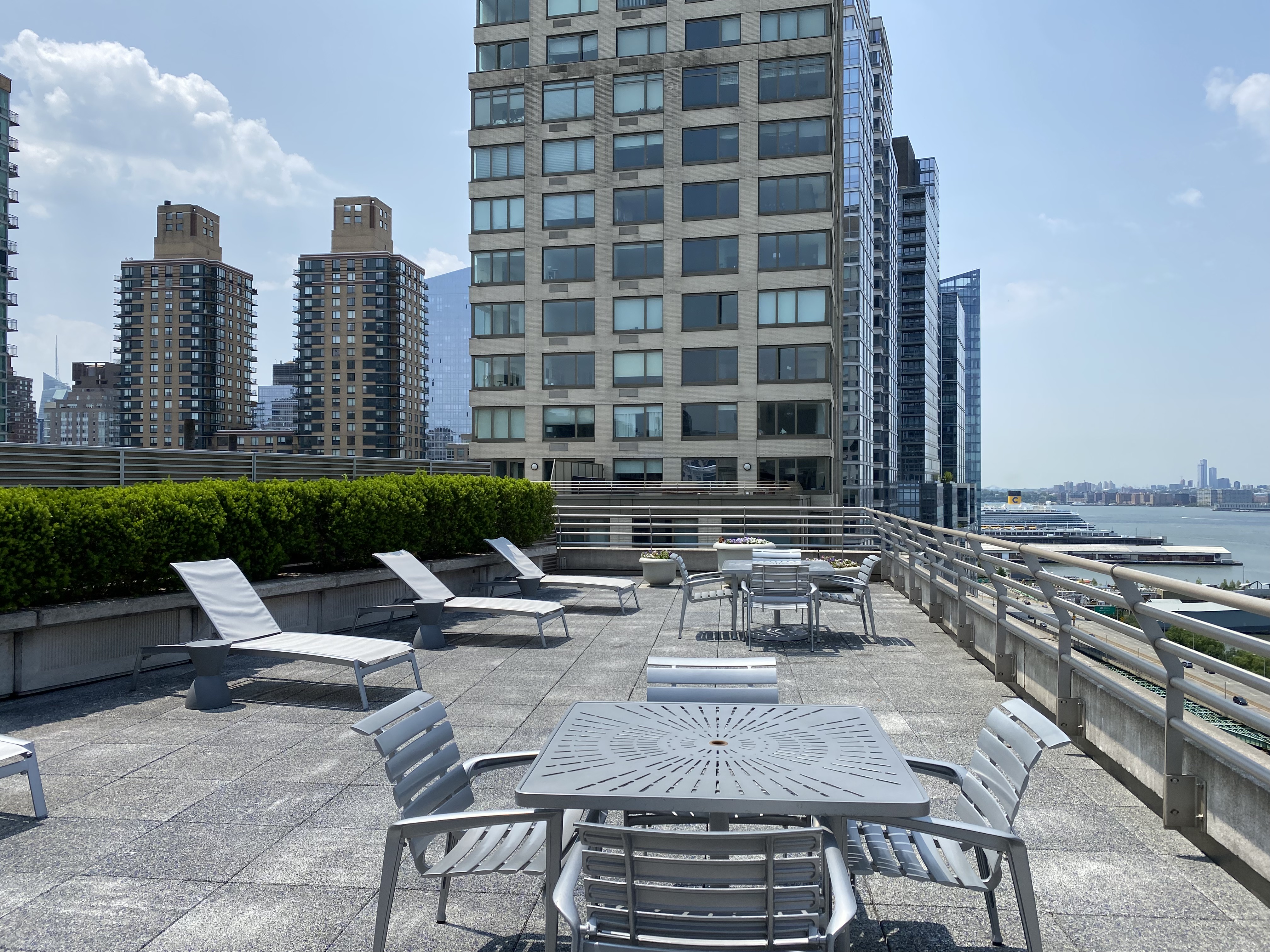 120 Riverside Boulevard, Unit 11U Manhattan, NY 10069 - Photo 8 of 10