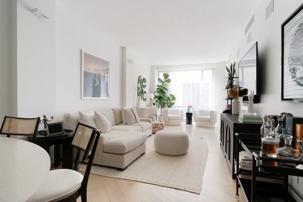 $2,350,000 | 330 Spring Street, Unit 7C | Hudson Square