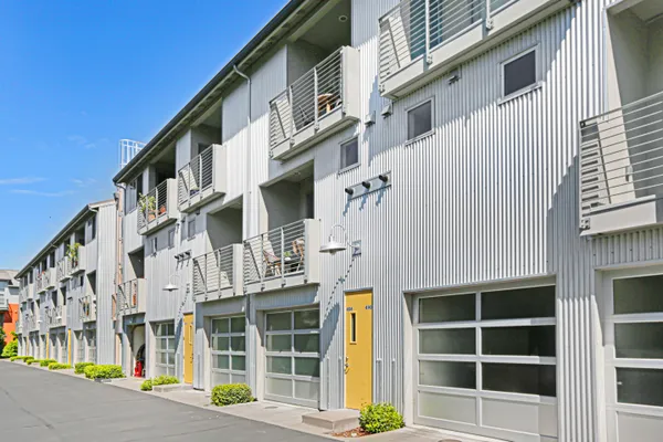 $845,000 | 486 1st Street, Petaluma, CA 94952