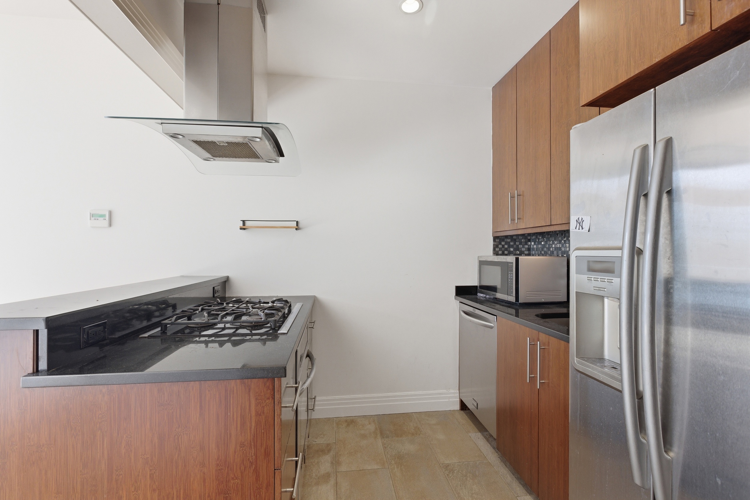 146 Diamond Street Brooklyn, NY 11222 - Photo 9 of 14 Gallery Image 9