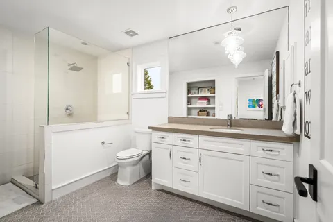 $2,300,000 | 3758 Drummond Street, Houston, TX 77025