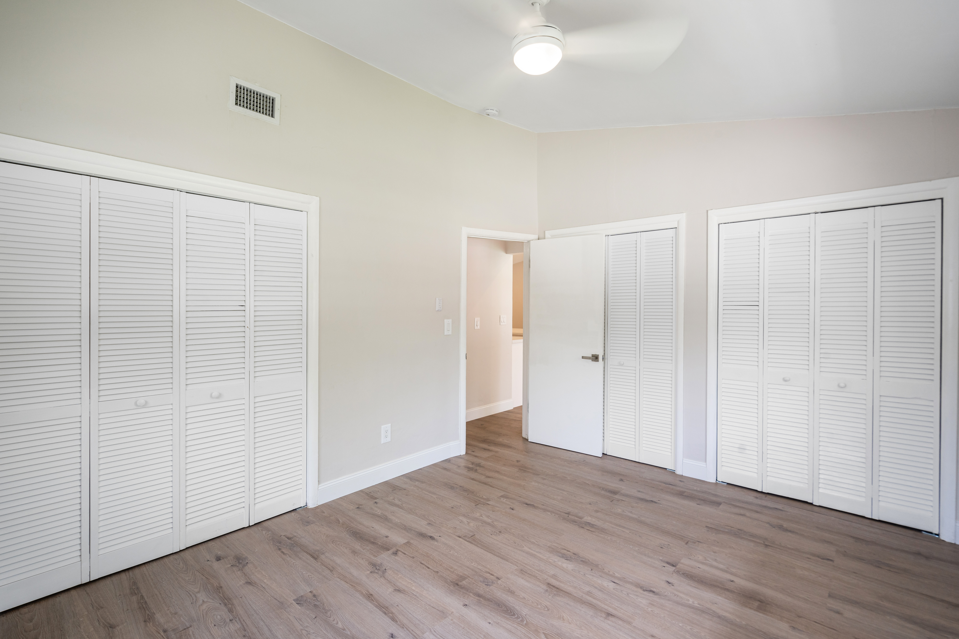 11511 Southwest 81st Road Miami, FL 33156 - Photo 9 of 34
