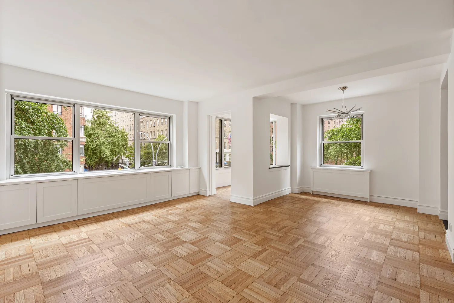 $2,395,000 | 11 5th Avenue, Unit 3O | Greenwich Village