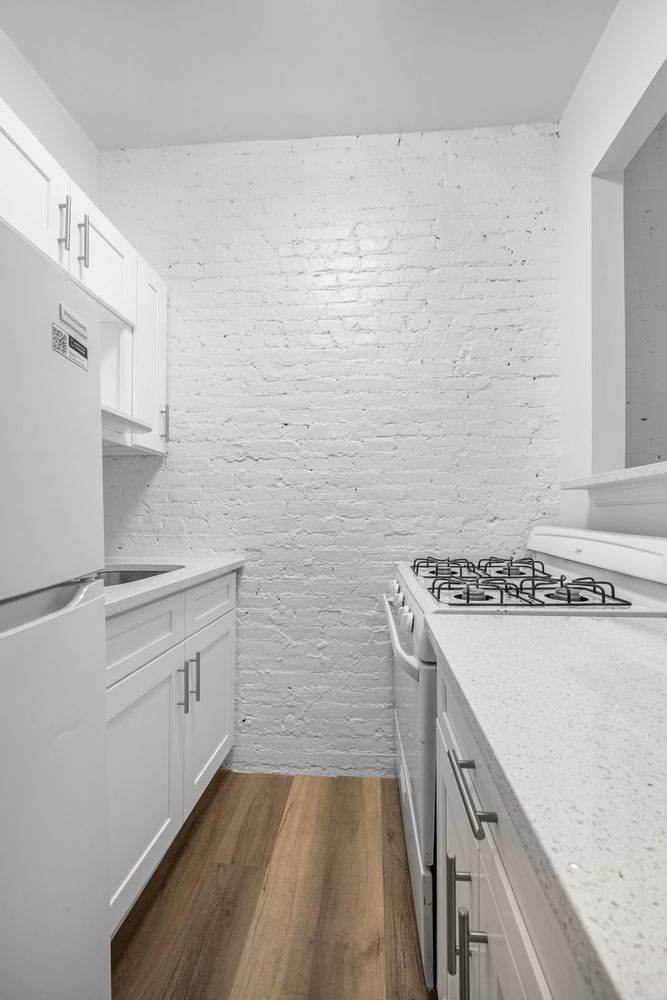 1105 1st Avenue, Unit 5 Manhattan, NY 10065 - Photo 3 of 5