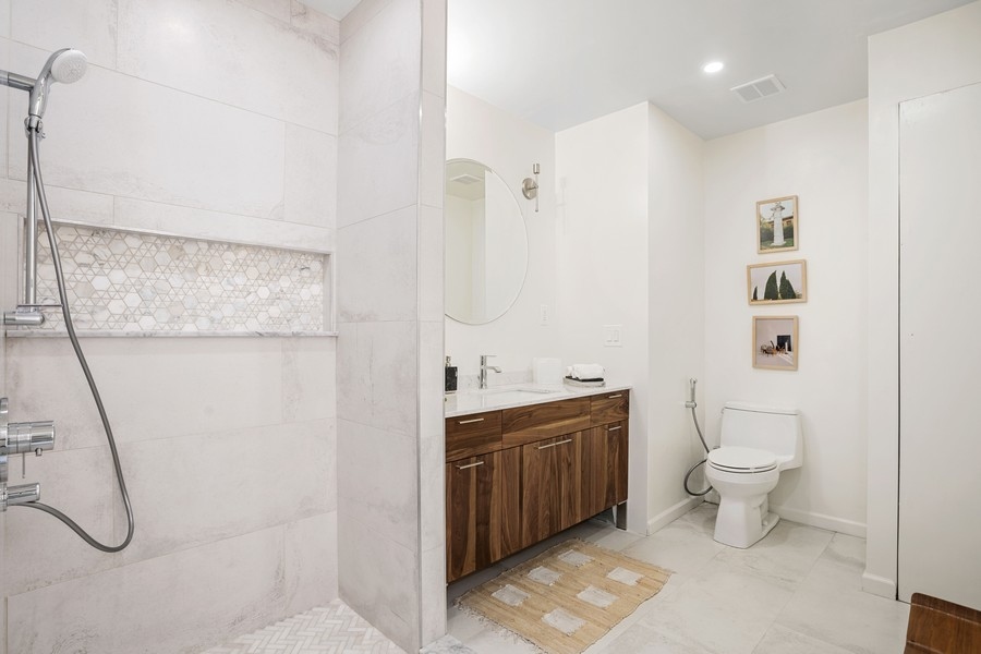 180 South 4th Street, Unit 5N Brooklyn, NY 11211 - Photo 7 of 10