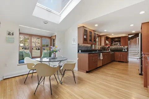 Contact Agent | 30 Volunteer Way, Lexington, MA 02420